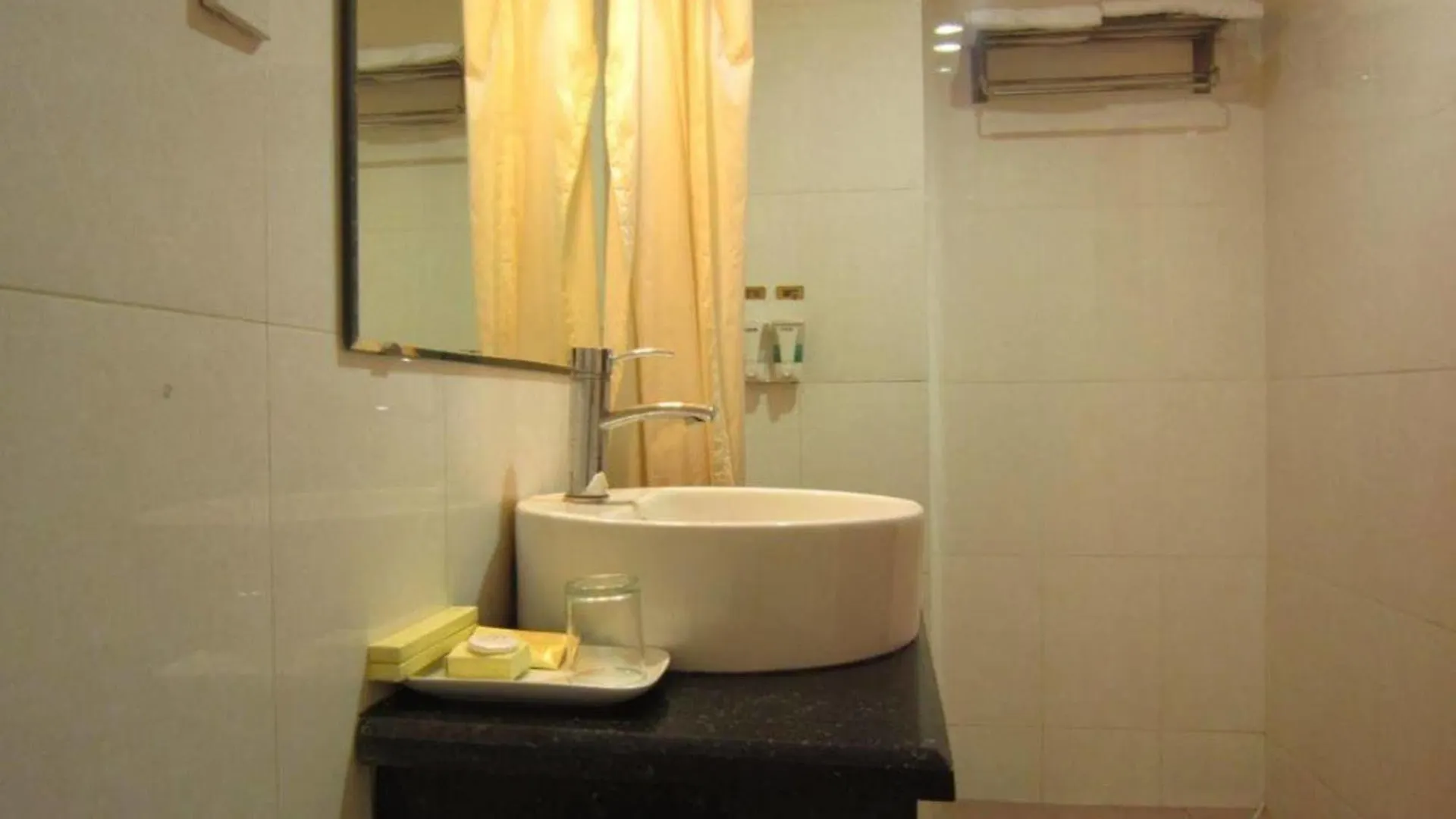 Reddoorz Ruby Star Hotel Truong Dinh Ho Chi Minh City 2*,  Vietnam